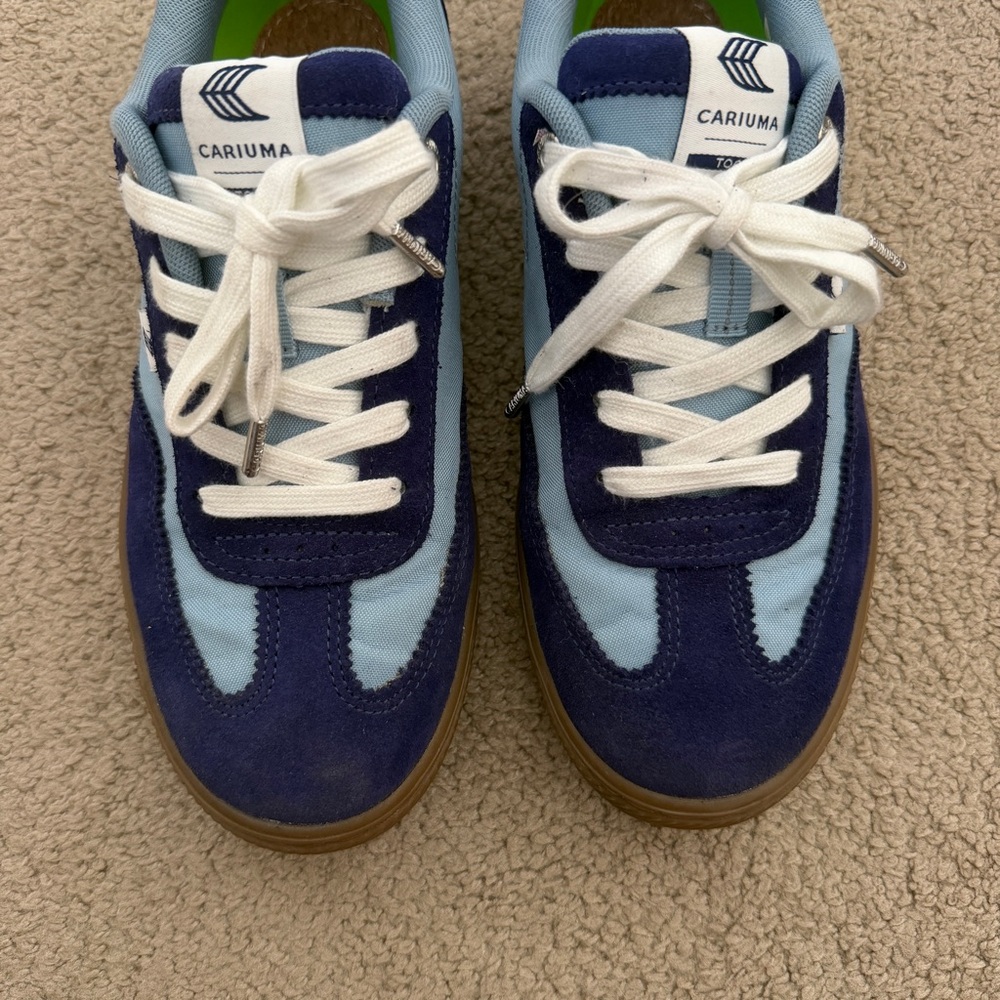 Cariuma blue sneakers - Picture 2 of 7